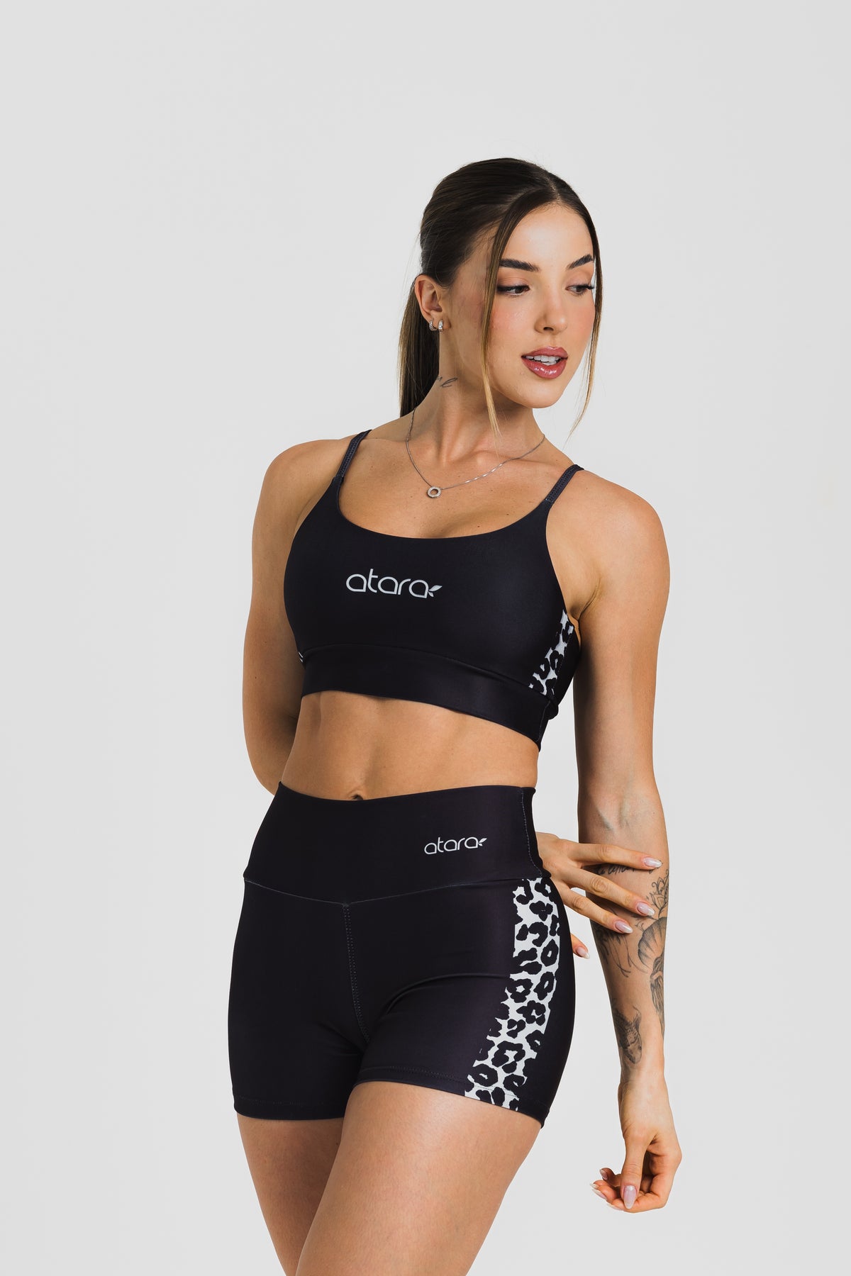 Shorts Curto Onça Branca - atarafitness