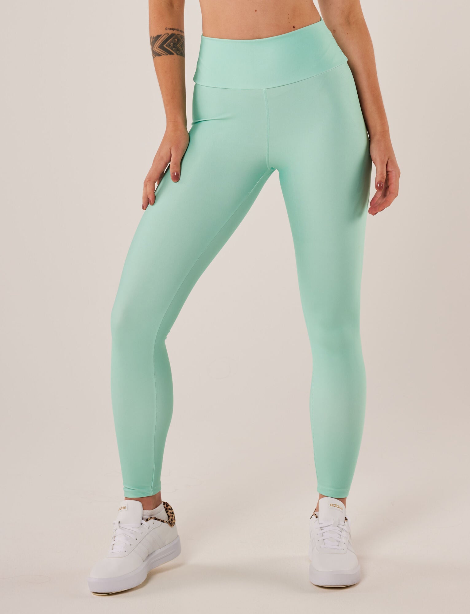 Legging Básica Lisa Verde Água - atarafitness
