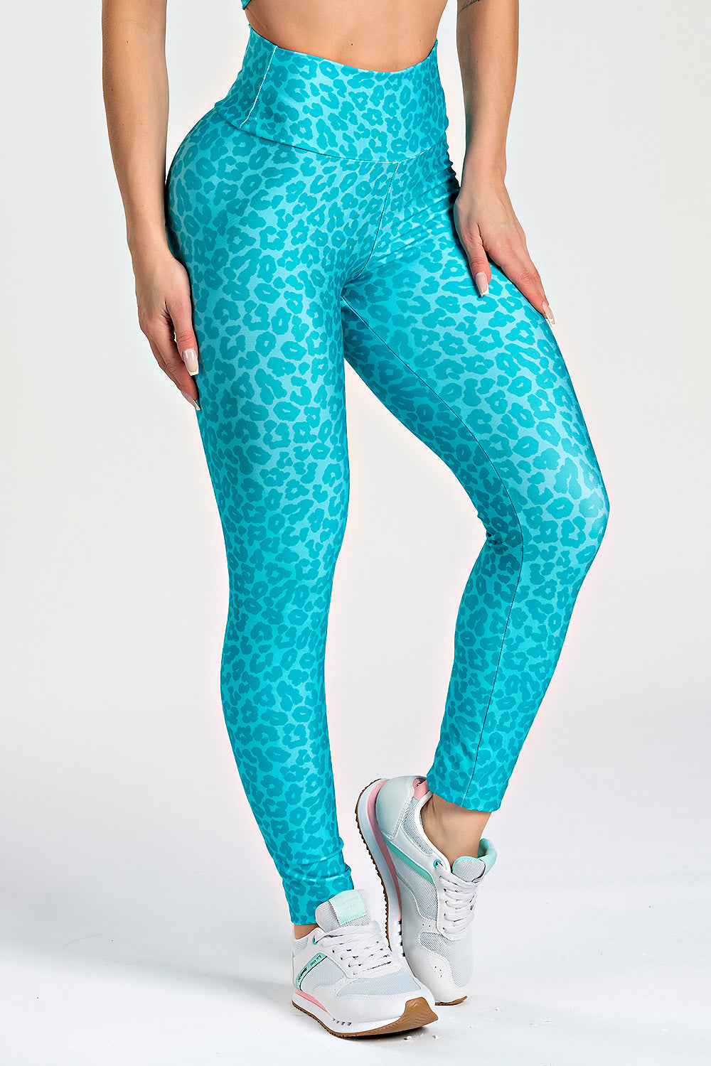 Legging Estampa Localizada Onça Verde Água - atarafitness