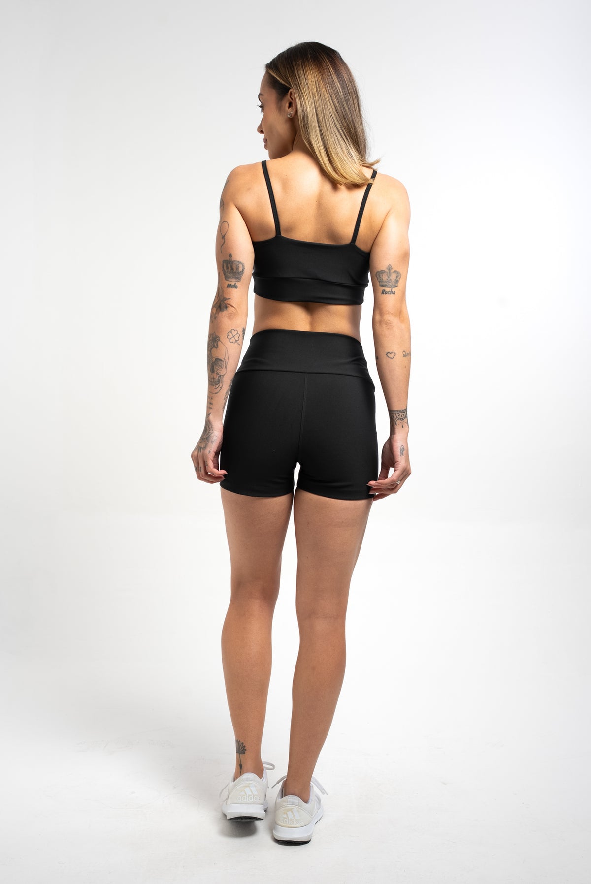 Shorts Preto Liso Básico - atarafitness