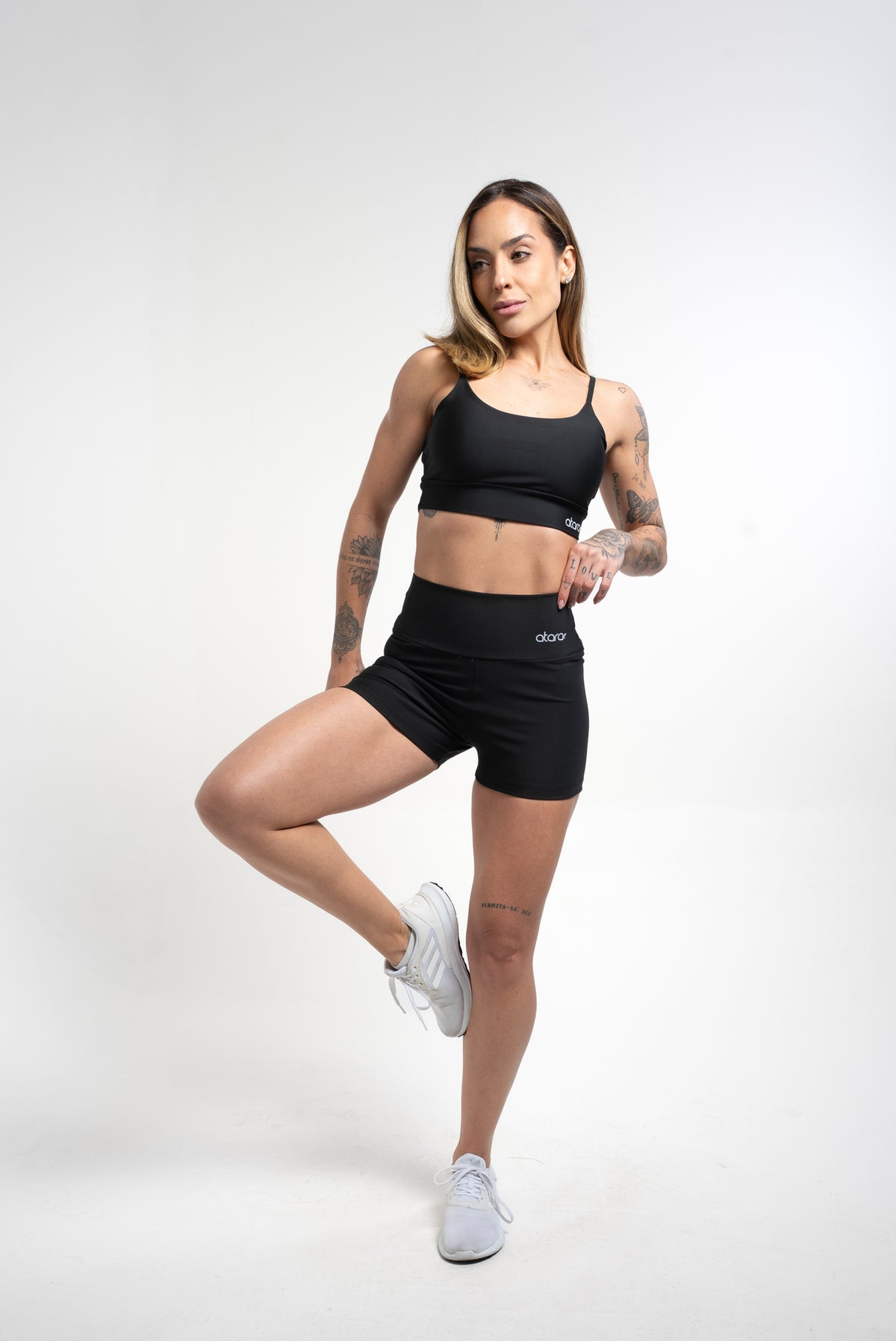 Shorts Preto Liso Básico - atarafitness